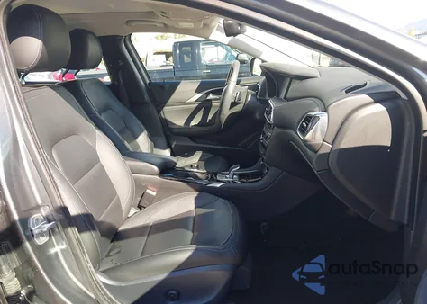 2017 Infiniti Qx30 Premium z USA, uszkodzony, nr VIN SJKCH5CR8HA017659